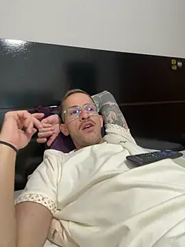 Snapshot of Lucasjandre chatting on April 4, 2026, 11:22 pm Lucasjandre online show from April 4, 2026, 11:22 pm