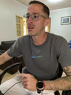 Snapshot of Lucasjandre chatting on March 26, 2026, 2:04 pm Lucasjandre online show from March 26, 2026, 2:04 pm