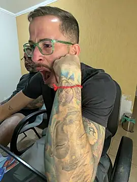 Lucasjandre online show from May 10, 2026, 10:44 pm