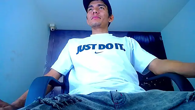 Snapshot of DOMINIT_HOTS7 chatting on November 11, 2025, 1:55 am DOMINIT HOTS7 online show from November 11, 2025, 1:55 am