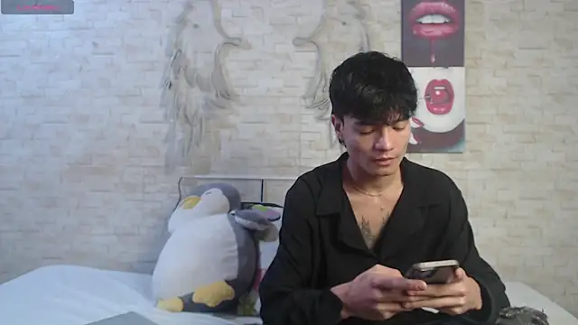 axel milo kairo and noa online show from January 16, 2026, 5:28 pm