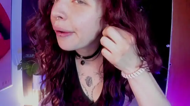 Snapshot of Velvet_Dreamss chatting on February 27, 2026, 2:28 pm Velvet Dreamss online show from February 27, 2026, 2:28 pm