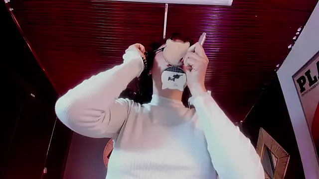 Snapshot of Velvet_Dreamss chatting on February 11, 2026, 11:32 am Velvet Dreamss online show from February 11, 2026, 11:32 am