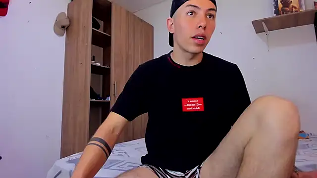 logan crave online show from November 13, 2025, 3:54 am