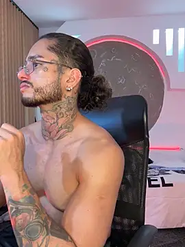 Alanrodgers online show from December 4, 2025, 3:49 am