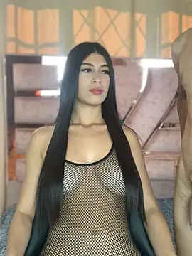 Snapshot of Antonella_And_Thiago chatting on April 22, 2026, 1:29 pm Antonella And Thiago online show from April 22, 2026, 1:29 pm