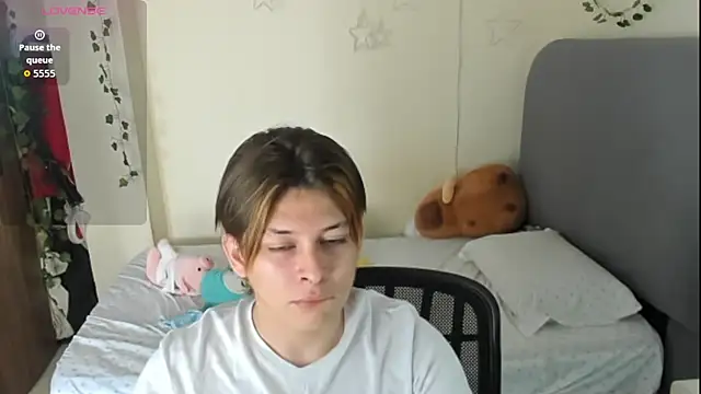 Felix kitty online show from November 13, 2025, 7:07 pm