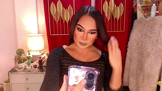 Snapshot of Emily_fucker chatting on November 15, 2025, 12:31 pm Emily fucker online show from November 15, 2025, 12:31 pm