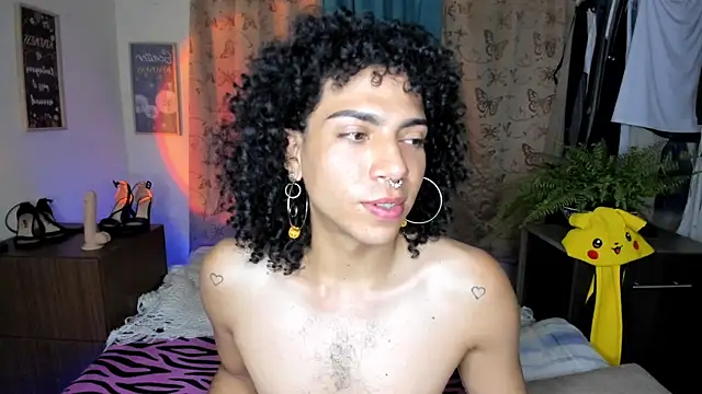 Snapshot of Angel_White25 chatting on April 19, 2026, 10:12 pm Angel White25 online show from April 19, 2026, 10:12 pm