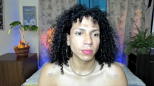 Angel White25 online show from February 3, 2026, 11:21 pm