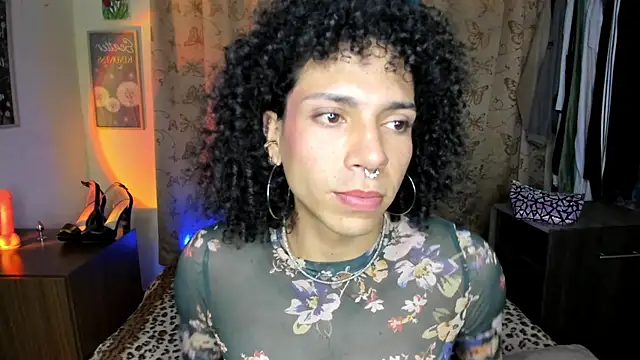Snapshot of Angel_White25 chatting on May 26, 2026, 9:46 pm Angel White25 online show from May 26, 2026, 9:46 pm