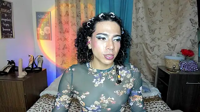 Snapshot of Angel_White25 chatting on May 5, 2026, 11:08 pm Angel White25 online show from May 5, 2026, 11:08 pm