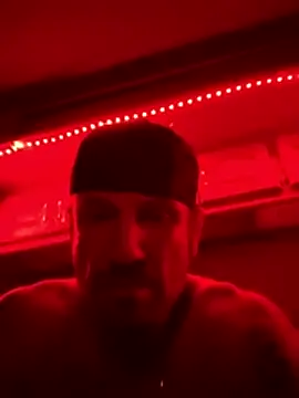 SwiftDkC25 online show from November 14, 2025, 2:26 am