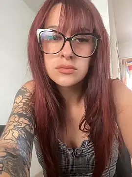 Snapshot of Taurina0105 chatting on February 20, 2026, 2:19 pm Taurina0105 online show from February 20, 2026, 2:19 pm