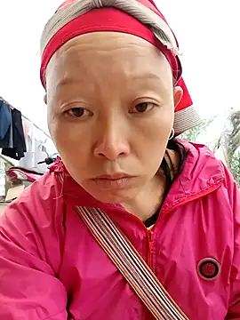 girl-hot2x online show from March 20, 2026, 2:45 am