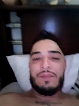 mohamedkarimm online show from November 20, 2025, 1:56 pm