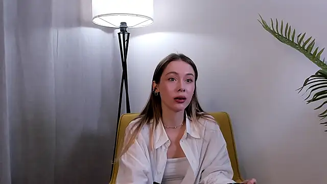 Snapshot of IsobelNale chatting on November 12, 2025, 8:40 am IsobelNale online show from November 12, 2025, 8:40 am