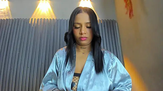 Snapshot of XIMENA_SWAND chatting on November 14, 2025, 1:15 pm XIMENA SWAND online show from November 14, 2025, 1:15 pm