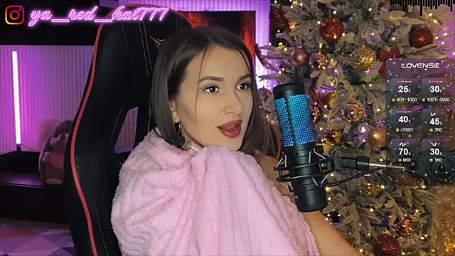 Snapshot of -RED_HAT- chatting on February 12, 2026, 6:51 pm -RED HAT- online show from February 12, 2026, 6:51 pm