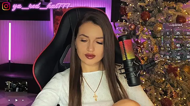 Snapshot of -RED_HAT- chatting on February 1, 2026, 6:06 pm -RED HAT- online show from February 1, 2026, 6:06 pm