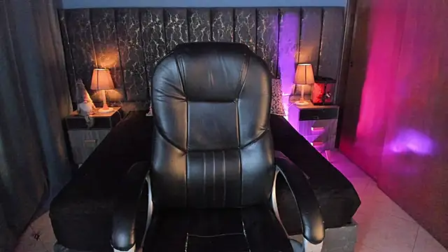 Atenea Velle online show from February 13, 2026, 1:33 pm