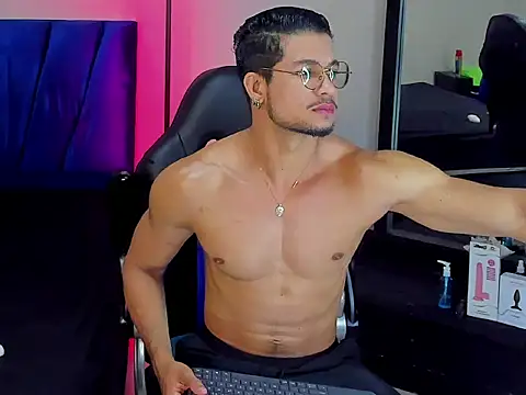 Nolan joness online show from March 17, 2026, 7:39 pm