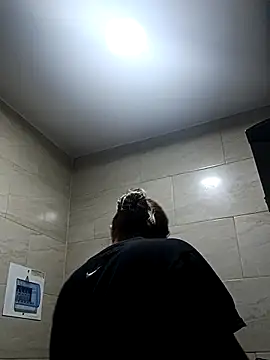 Snapshot of chrystal_sl852 chatting on February 23, 2026, 12:06 pm chrystal sl852 online show from February 23, 2026, 12:06 pm