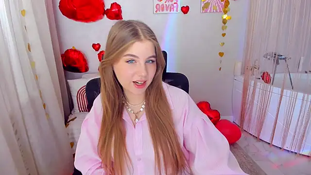 Snapshot of GoldenMirage chatting on February 3, 2026, 11:37 am GoldenMirage online show from February 3, 2026, 11:37 am