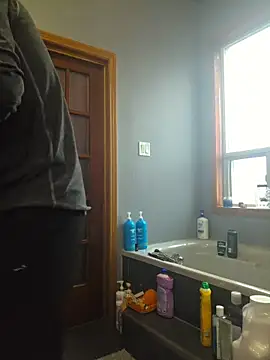 piggylatino online show from April 18, 2026, 10:32 pm