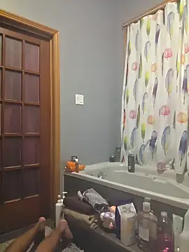 piggylatino online show from February 28, 2026, 11:48 pm