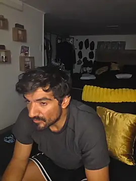 piggylatino online show from March 19, 2026, 10:21 pm