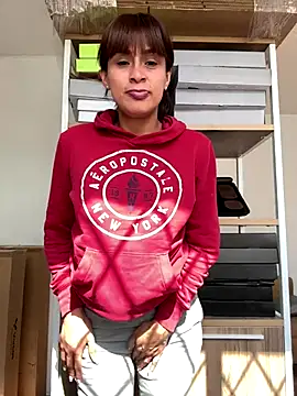 Snapshot of valeria_absurdah chatting on November 30, 2025, 7:25 pm valeria absurdah online show from November 30, 2025, 7:25 pm