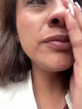 Snapshot of valeria_absurdah chatting on February 18, 2026, 8:38 pm valeria absurdah online show from February 18, 2026, 8:38 pm