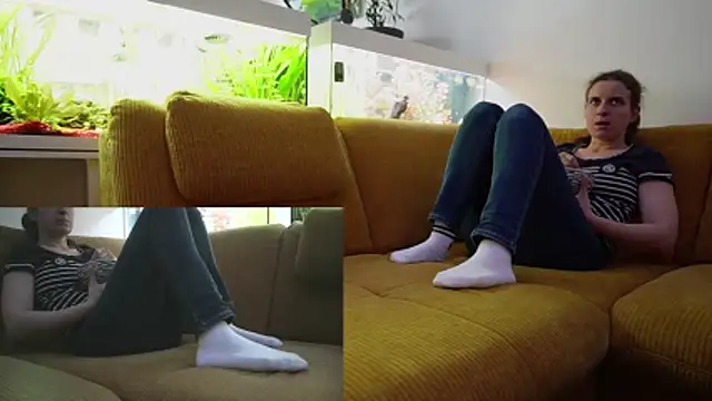 SUZANNEXXXXXX online show from April 18, 2026, 11:23 am