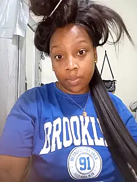 NayraMoon  online show from November 22, 2025, 3:27 am