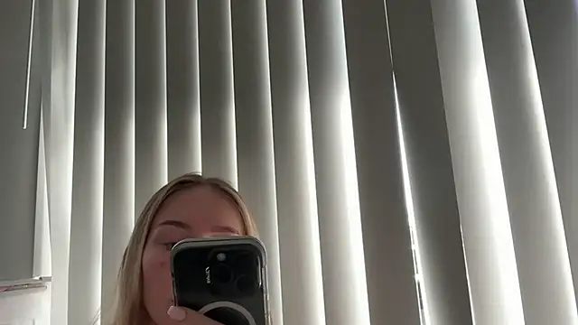 GigiLinks online show from November 11, 2025, 11:20 pm