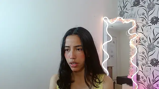 Snapshot of Joselyn_tay chatting on December 18, 2025, 11:47 am Joselyn tay online show from December 18, 2025, 11:47 am