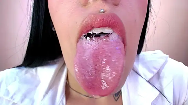 Snapshot of catte_jensen chatting on February 18, 2026, 2:31 am catte jensen online show from February 18, 2026, 2:31 am