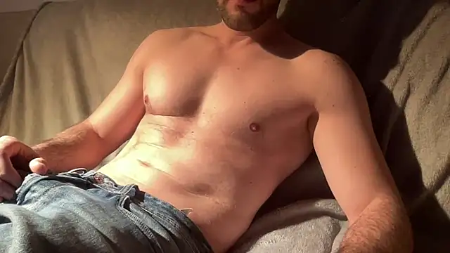 Snapshot of Pmendes98 chatting on December 4, 2025, 6:40 pm Pmendes98 online show from December 4, 2025, 6:40 pm