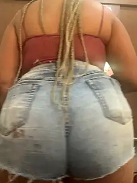 Snapshot of VIVHY chatting on November 25, 2025, 11:43 am VIVHY online show from November 25, 2025, 11:43 am