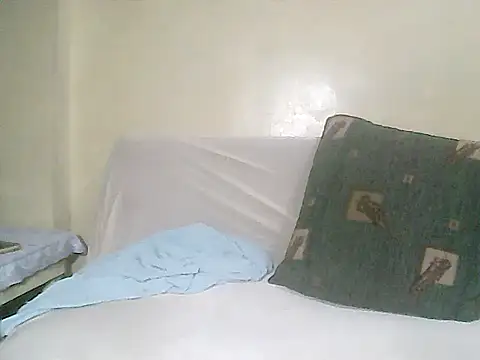 loriepinay46 online show from April 10, 2026, 11:17 am