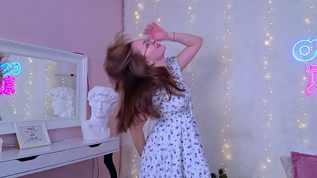 Snapshot of MadisonSmitt chatting on February 3, 2026, 6:22 am MadisonSmitt online show from February 3, 2026, 6:22 am