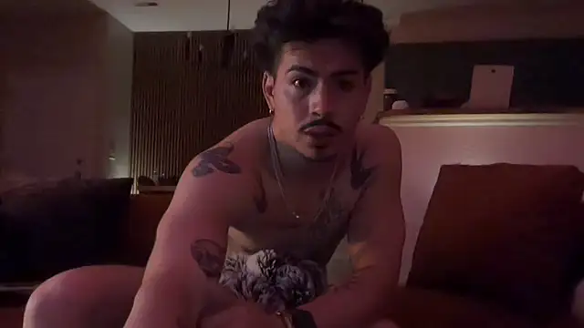 Snapshot of nudecouple100 chatting on November 22, 2025, 3:16 am nudecouple100 online show from November 22, 2025, 3:16 am