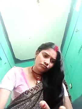 Pushpa hotty online show from April 16, 2026, 3:40 am