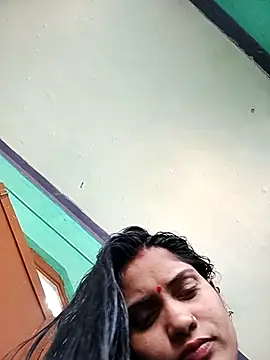 Pushpa hotty online show from April 17, 2026, 3:53 am