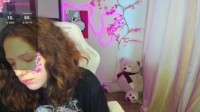 Anora Miller online show from November 23, 2025, 8:02 am