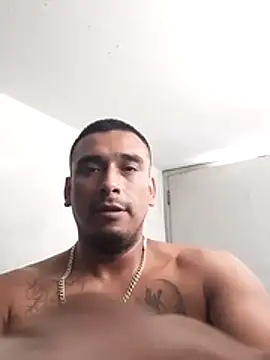 Solo privado online show from April 19, 2026, 3:57 pm