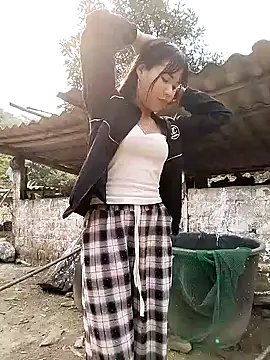 gugu0022 online show from March 27, 2026, 8:26 am