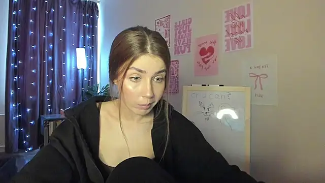 Aurora Glow21 online show from March 20, 2026, 12:28 pm