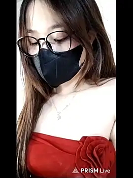 Snapshot of MiCandy-Lovee chatting on November 15, 2025, 5:33 am MiCandy-Lovee online show from November 15, 2025, 5:33 am